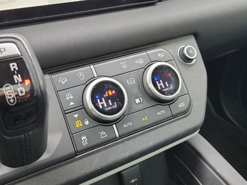 Used 2020 Land Rover Defender 110 SE image 36