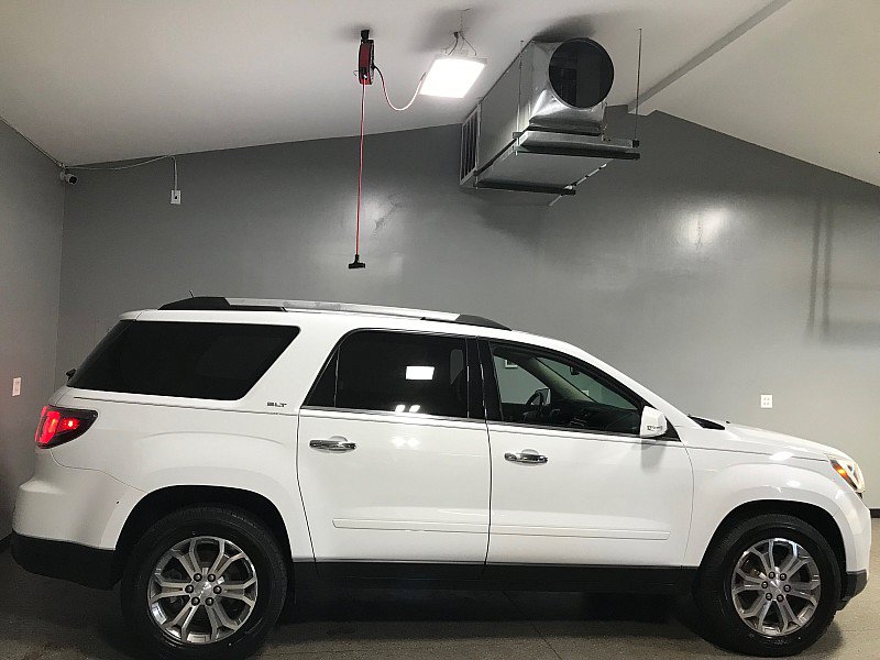 Used 2016 GMC Acadia SLT FWD image 2
