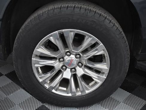 Used 2021 GMC Yukon XL Denali image 8