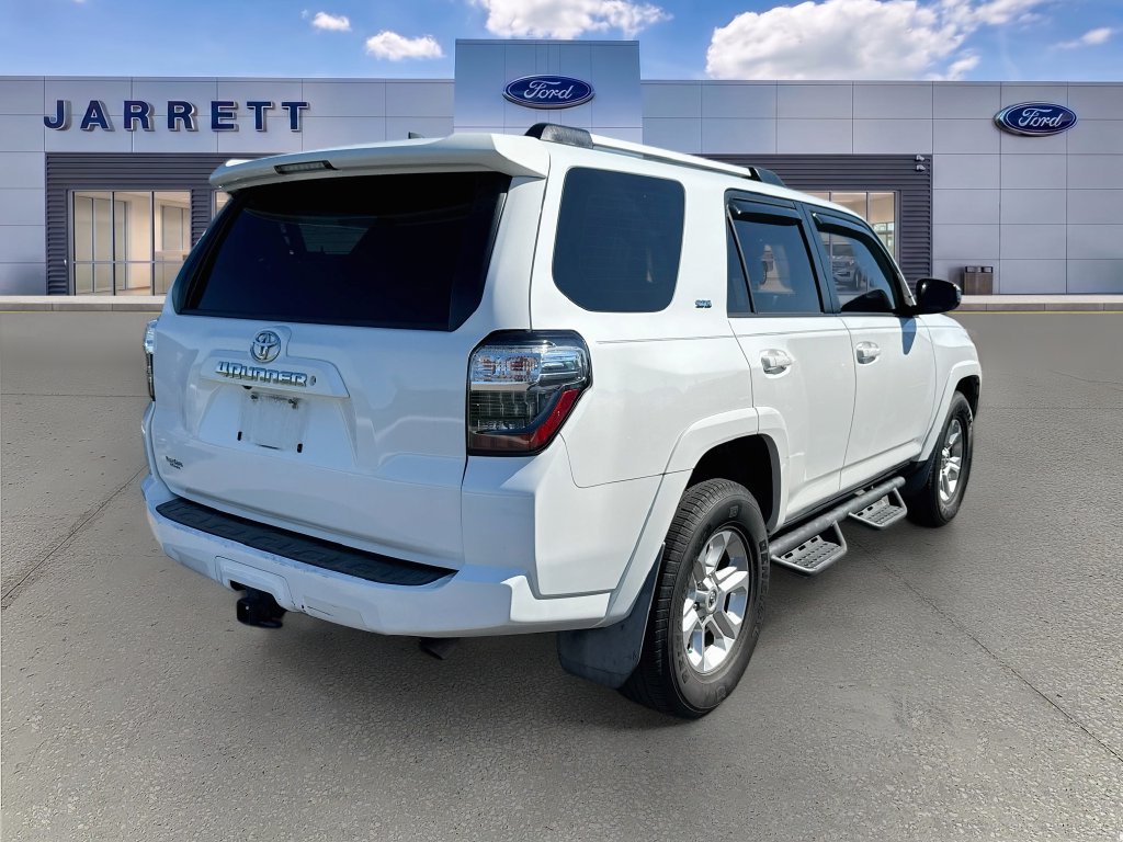 Used 2019 Toyota 4Runner SR5 RWD image 4