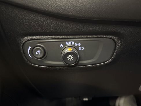 Used 2019 Chevrolet Equinox LT image 21