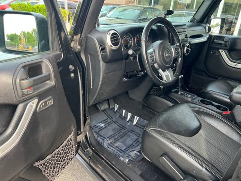 Used 2014 Jeep Wrangler Unlimited Sport AWD/4WD image 17