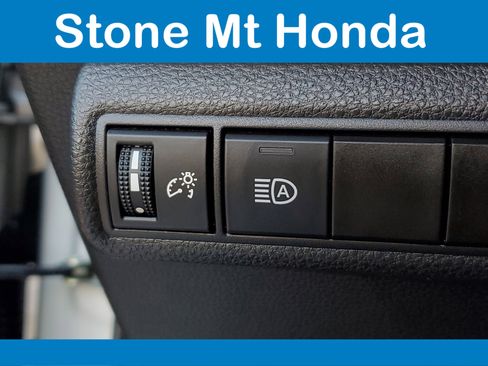 Used 2022 Toyota Corolla LE image 31