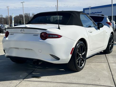 Used 2016 MAZDA MX-5 Miata Club image 7