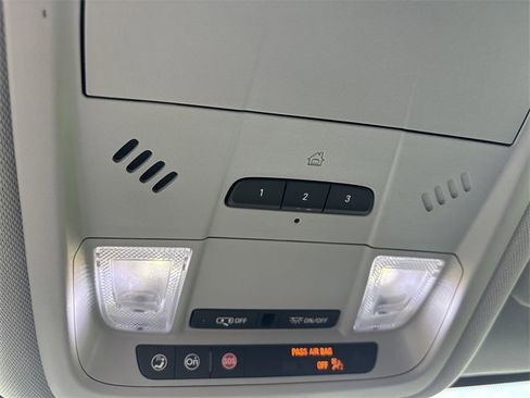 Used 2021 Chevrolet Blazer LT image 34