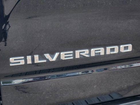 Used 2023 Chevrolet Silverado 1500 RST AWD/4WD image 15