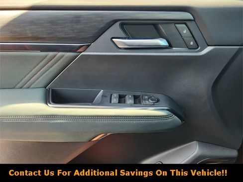 New 2025 GMC Acadia AT4 w/ LPO, Floor Liner Package image 17