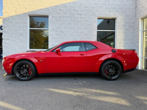 Used 2022 Dodge Challenger R/T Scat Pack RWD image 6