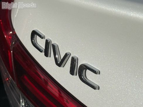 Used 2023 Honda Civic Sport image 13