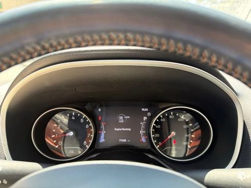 Used 2020 Jeep Compass Limited AWD/4WD image 10