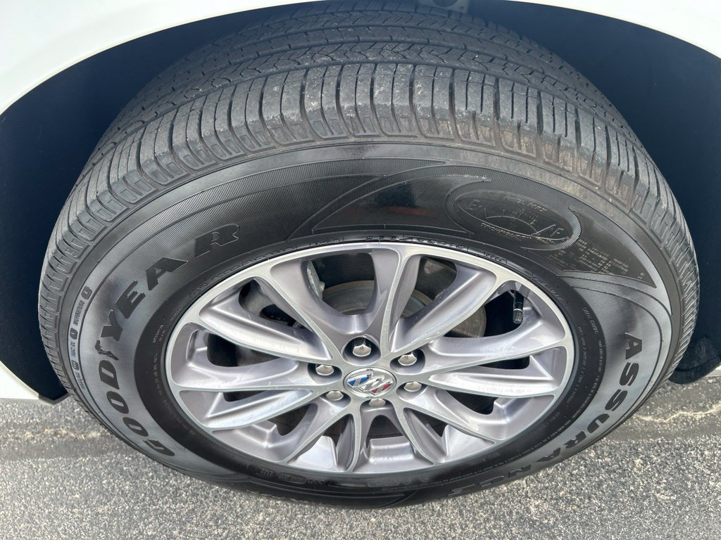 Used 2024 Buick Enclave Essence w/ LPO, Floor Liner Package FWD image 9