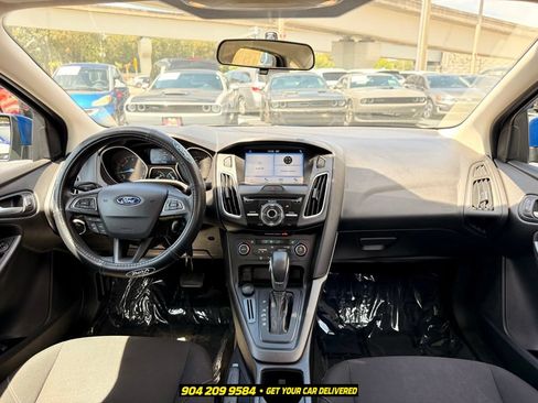 Used 2018 Ford Focus SEL FWD image 36