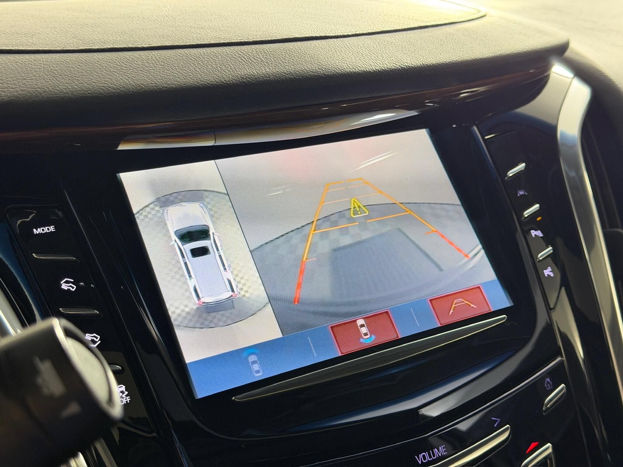 Used 2019 Cadillac Escalade Premium Luxury AWD/4WD image 30