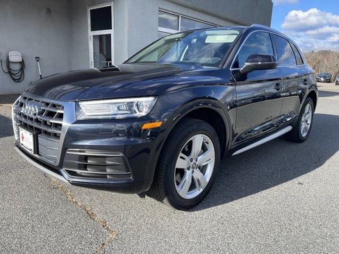 Used 2019 Audi Q5 2.0T Premium w/ Convenience Package image 3