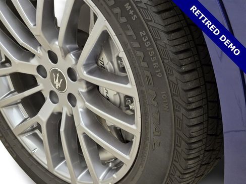 Certified 2024 Maserati Grecale GT image 13