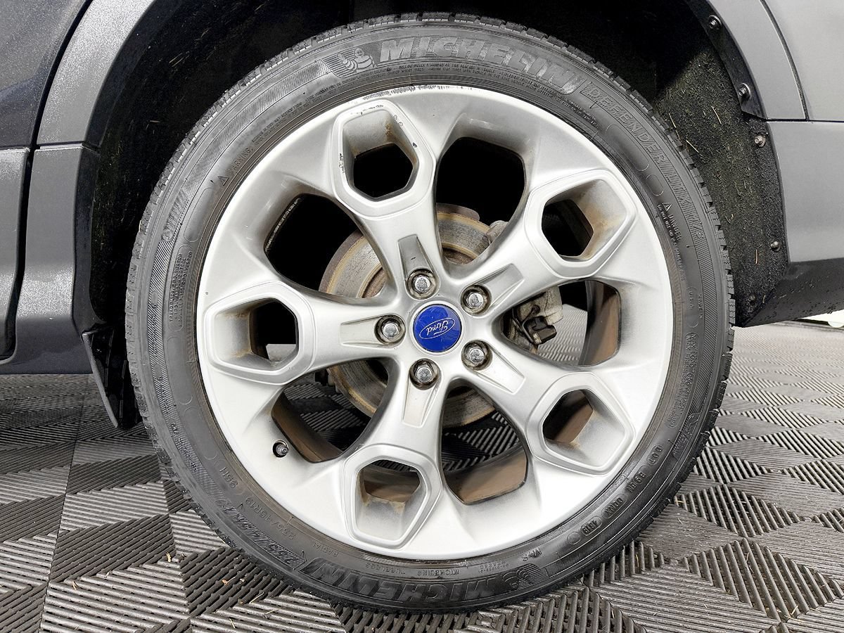 Used 2014 Ford Escape Titanium w/ Equipment Group 401A AWD/4WD image 23