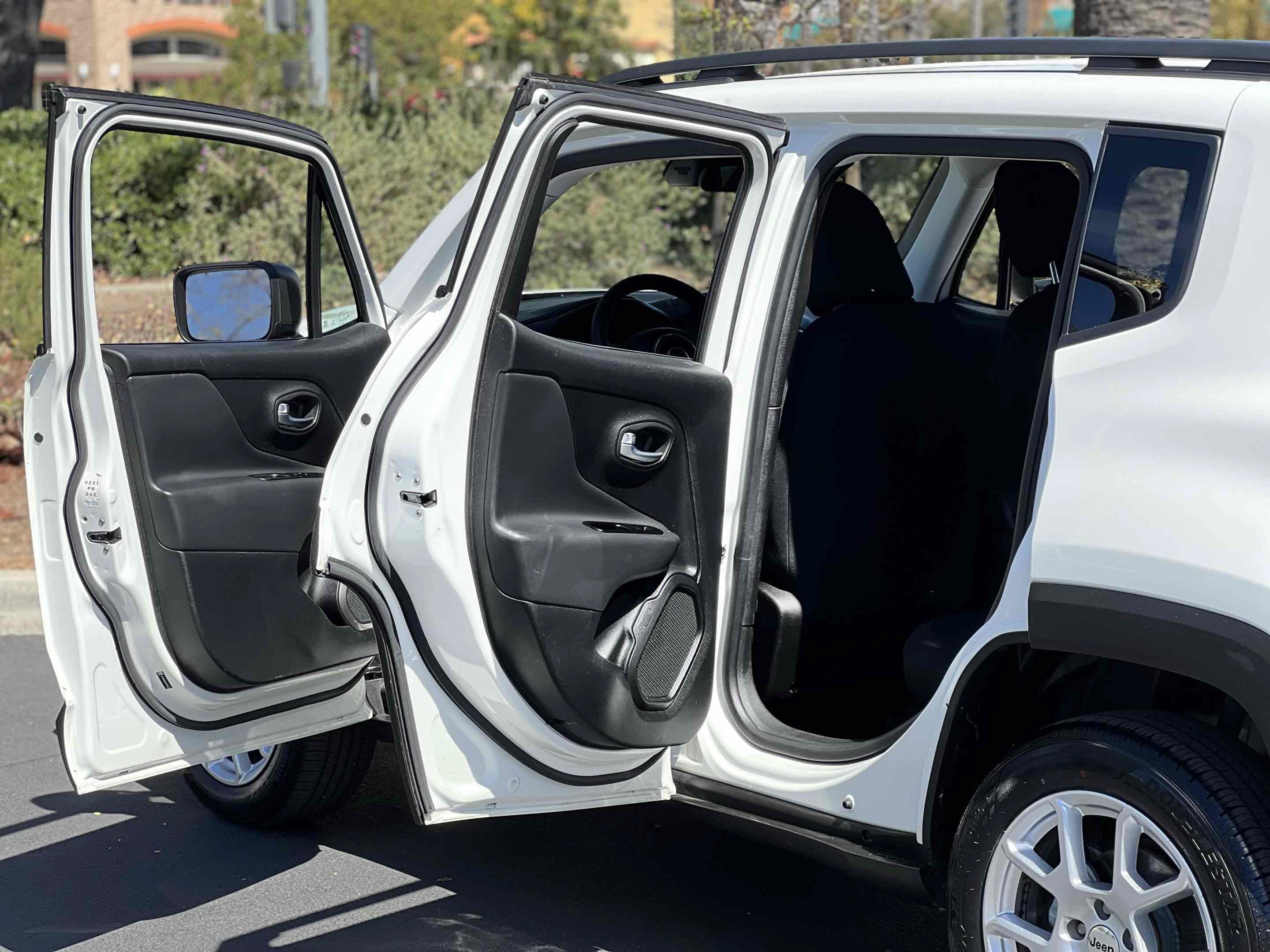 Used 2022 Jeep Renegade Latitude AWD/4WD image 56