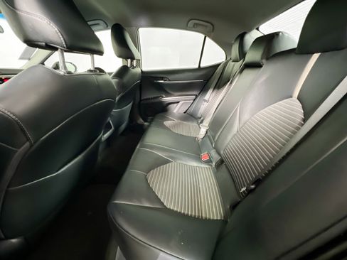 Used 2018 Toyota Camry SE image 28