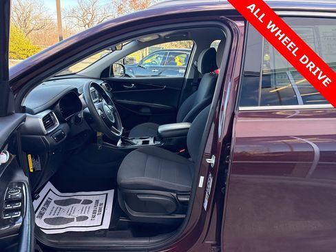 Used 2017 Kia Sorento LX image 19
