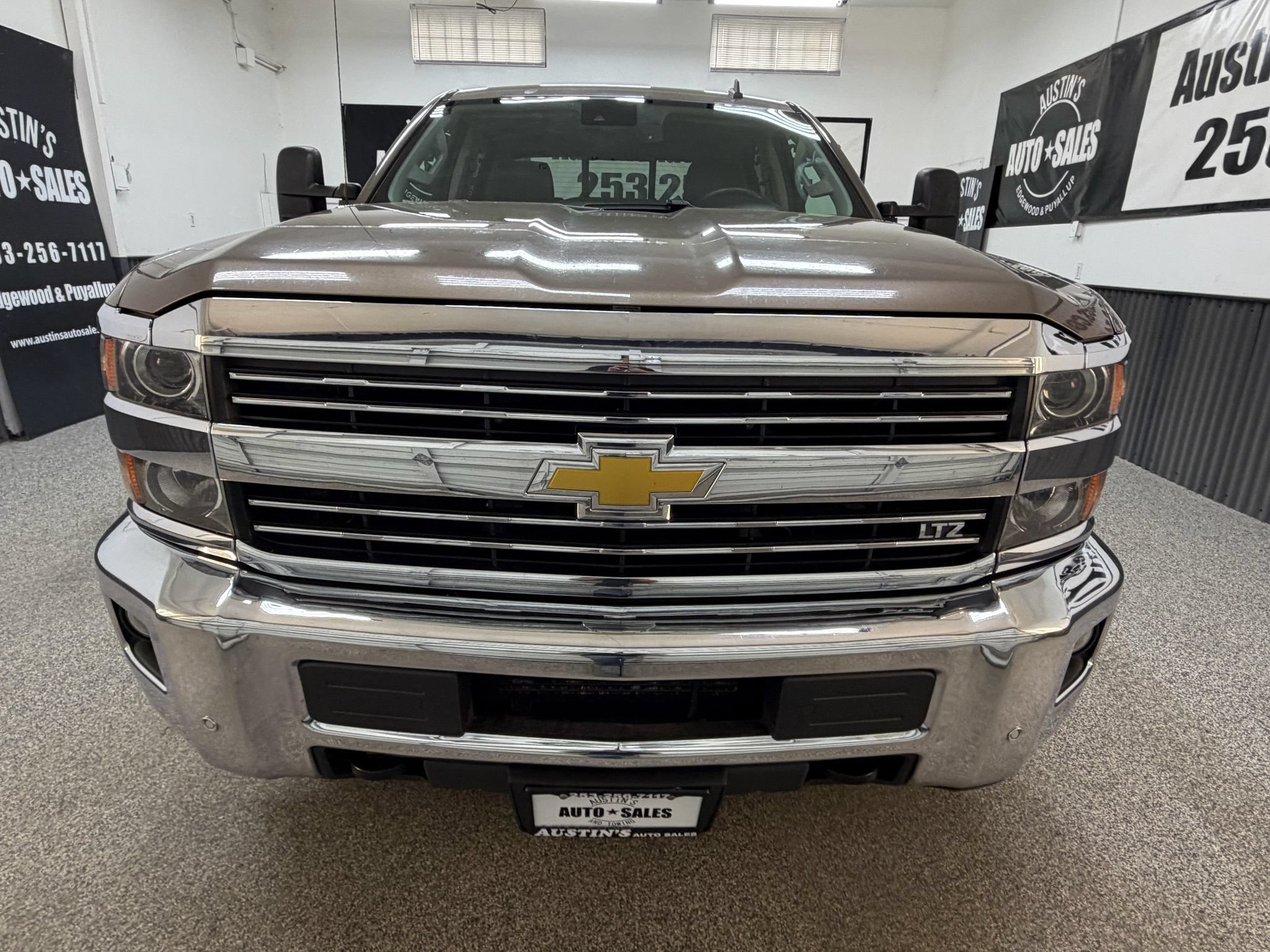 Used 2015 Chevrolet Silverado 3500 LTZ w/ Duramax Plus Package AWD/4WD image 5