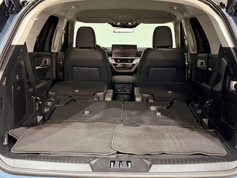 Used 2025 Ford Explorer Active w/ Active Comfort Package image 35