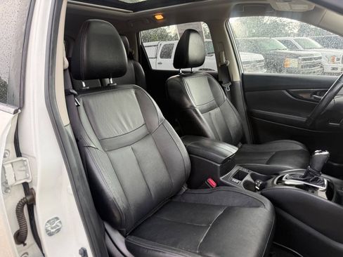 Used 2018 Nissan Rogue SL w/ Premium Package AWD/4WD image 31