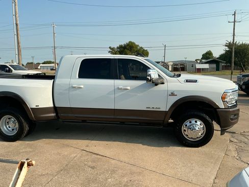 Used 2023 RAM 3500 Limited AWD/4WD image 5