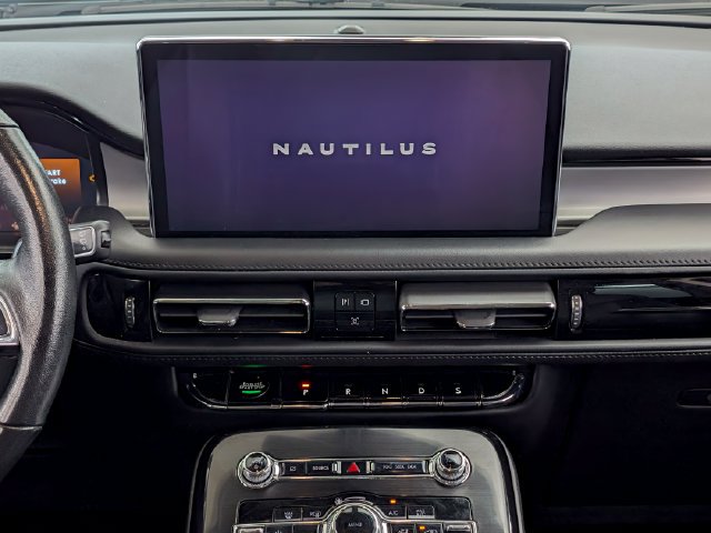 Used 2022 Lincoln Nautilus AWD w/ Premium Package image 29