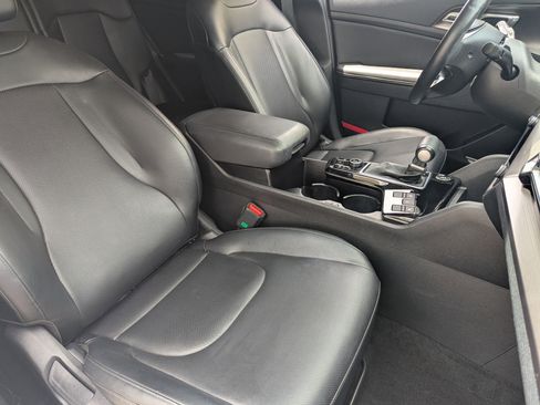Certified 2023 Kia Sportage EX AWD/4WD image 8