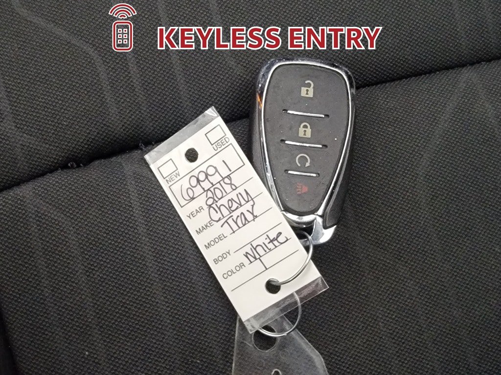 Used 2018 Chevrolet Trax LT w/ LT Convenience Package AWD/4WD image 30
