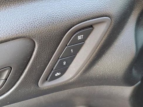 Used 2018 GMC Acadia Denali w/ Technology Package image 9