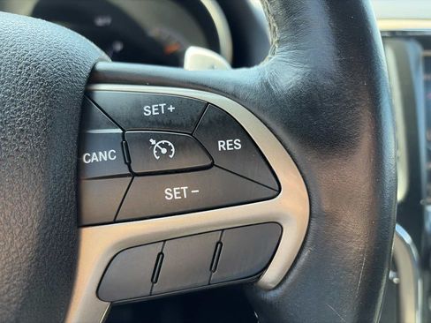 Used 2016 Jeep Grand Cherokee Limited AWD/4WD image 38