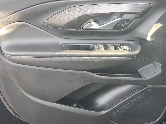 Used 2022 GMC Terrain SLE w/ Driver Convenience Package FWD image 14