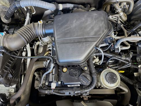 Used 2021 Toyota Tacoma SR image 38