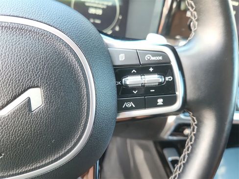 Used 2023 Kia Sorento SX Prestige image 23