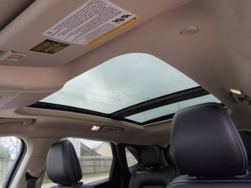 Used 2020 Ford Escape SEL image 18