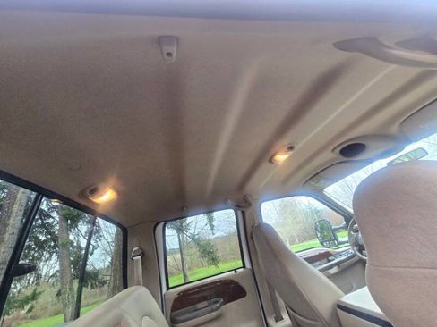 Used 2000 Ford F350 Lariat image 24