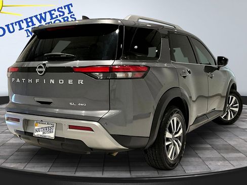 Used 2025 Nissan Pathfinder SL image 6