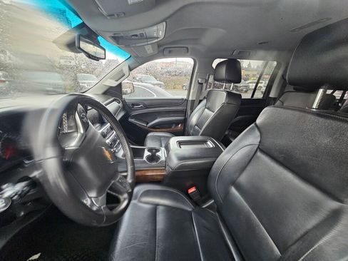 Used 2018 Chevrolet Suburban LT image 13