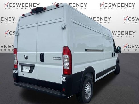 New 2024 RAM ProMaster 2500 w/ Convenience Group FWD image 3