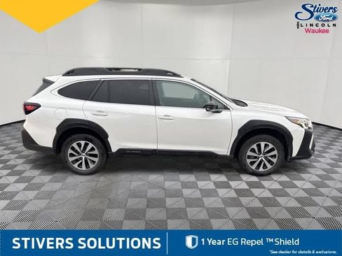 Used 2023 Subaru Outback Premium AWD/4WD image 5