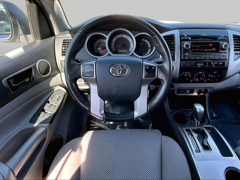 Used 2012 Toyota Tacoma 4x4 Double Cab w/ TRD Off-Road Pkg image 5