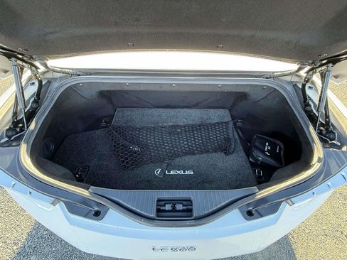 Used 2021 Lexus LC 500 Convertible image 30