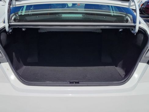 Used 2025 Toyota Camry SE image 19