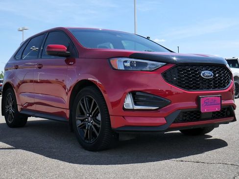 Used 2022 Ford Edge ST-Line w/ Class II Trailer Tow Package AWD/4WD image 13