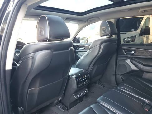 Used 2023 Acura MDX SH-AWD w/ Advance Package image 11