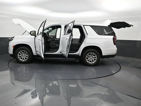 Used 2024 Chevrolet Tahoe LS RWD image 34