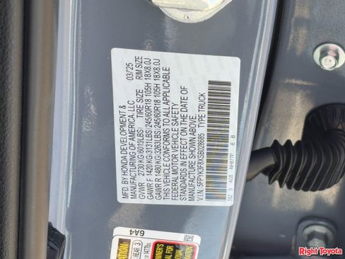 Used 2025 Honda Ridgeline Black Edition image 32