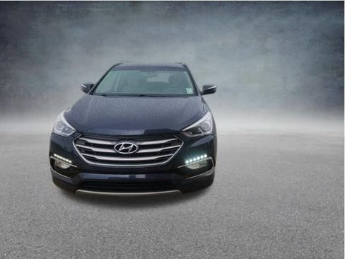 Used 2018 Hyundai Santa Fe Sport w/ 2.4L Value Package 02 FWD image 4