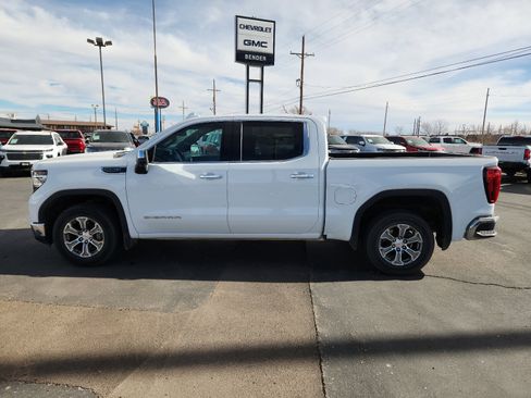 Used 2024 GMC Sierra 1500 SLT image 2